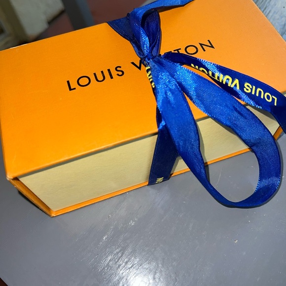 Louis Vuitton Men Z0350W Sunglasses - Picture 3 of 14